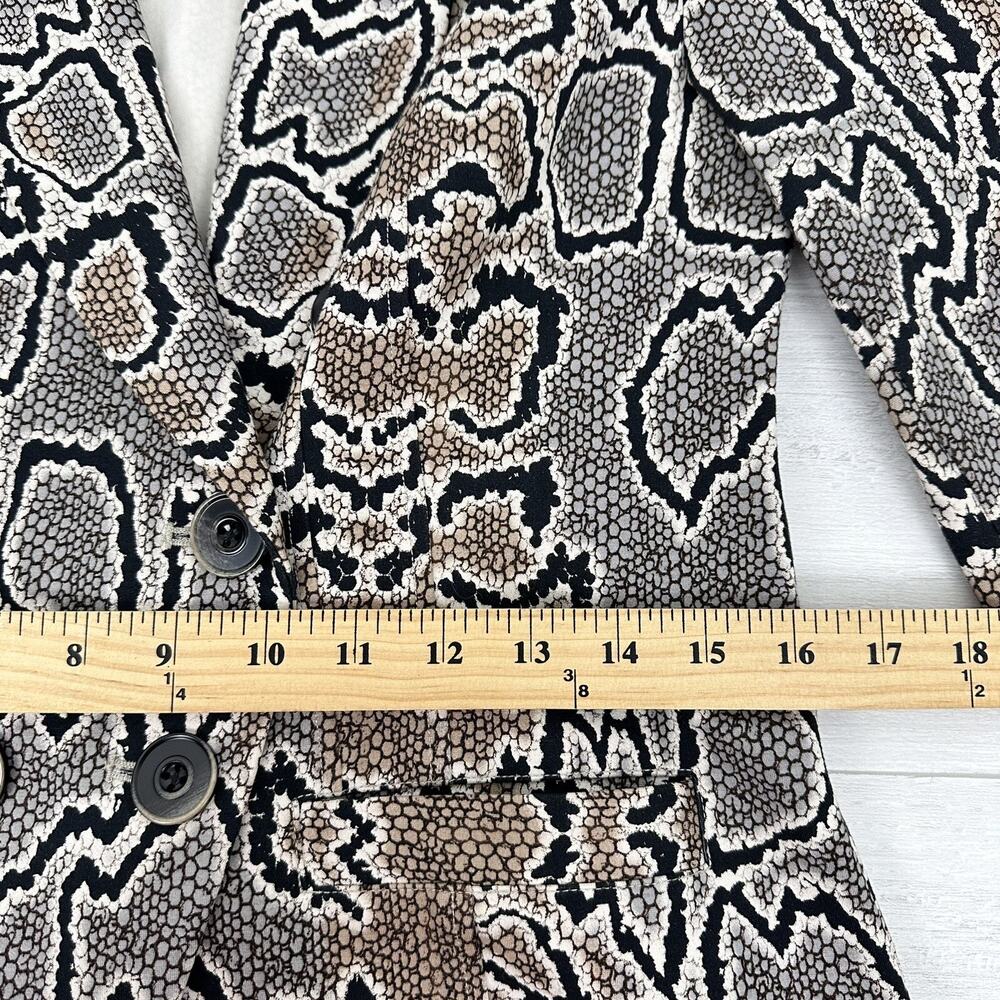 Cabi Double Breasted Blazer Size 4 Python Snake Print Ponte Knit Gray Stretch - Picture 13 of 16